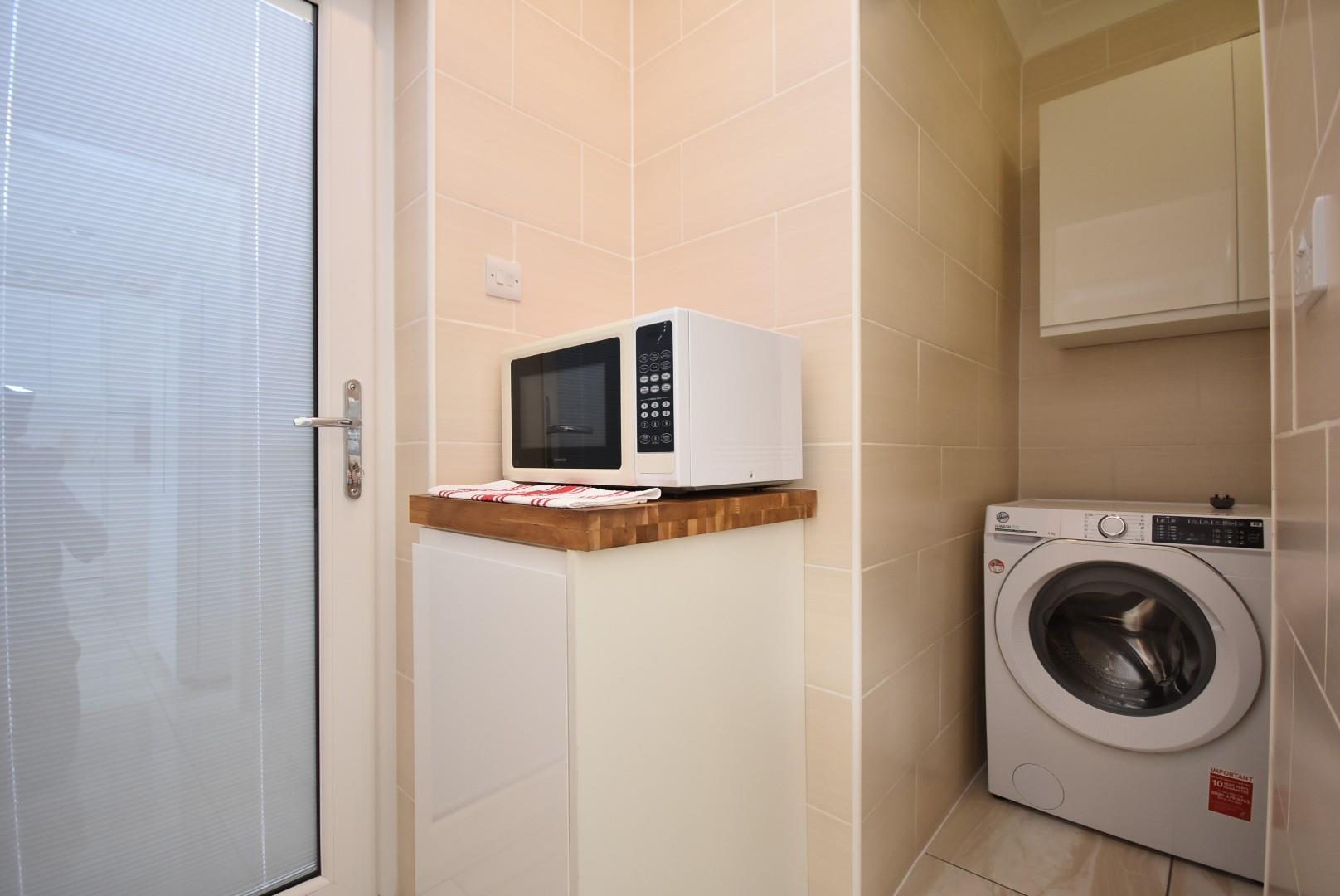 11 The Grange, Baroness Place, Penarth, CF64 3UW